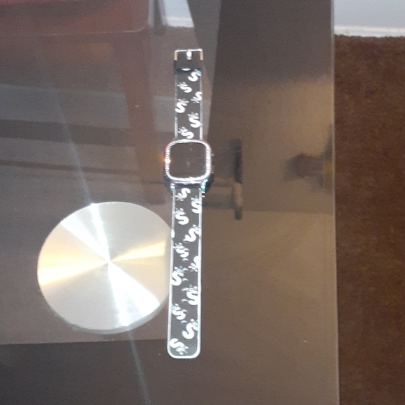 Watch - Picture 1 of 2